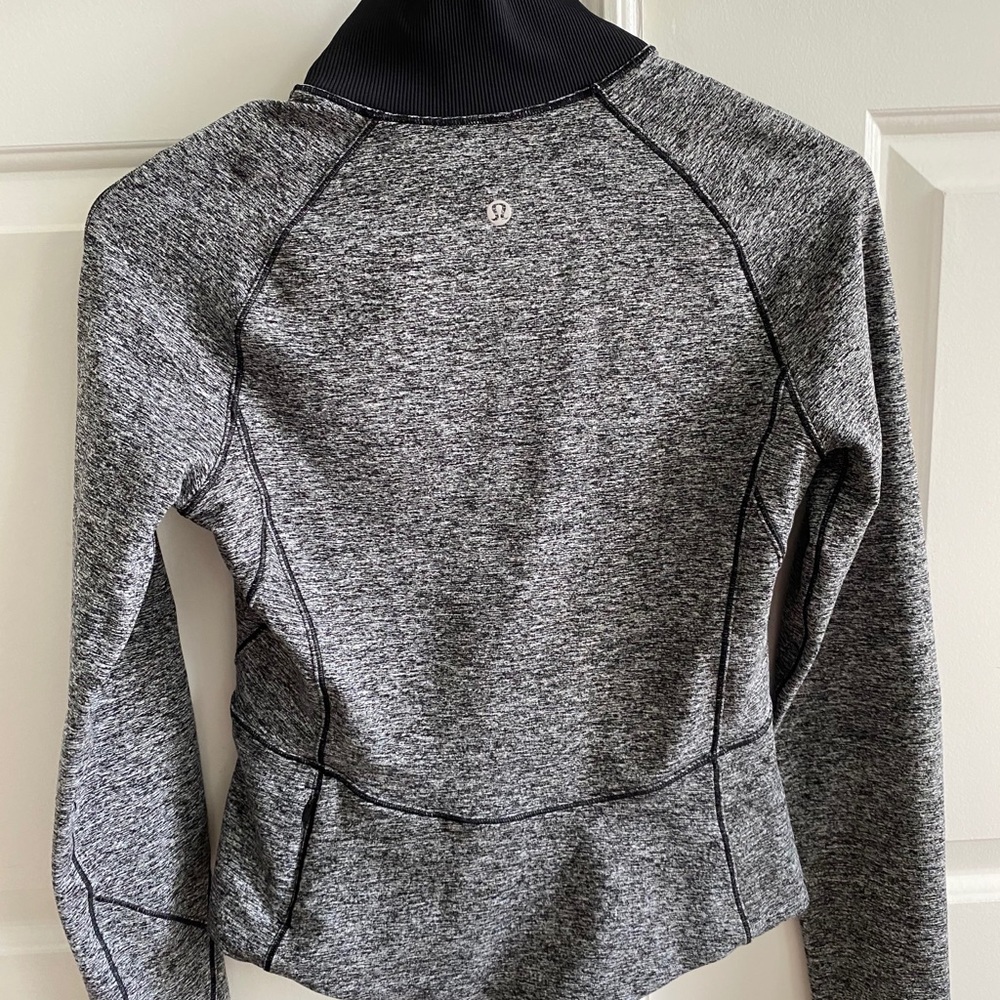 Lululemon Jacket cropped - Picture 2 of 3